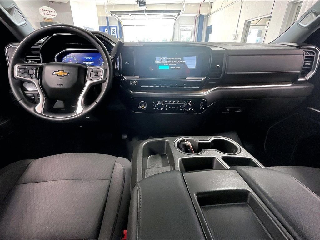 Used 2023 Chevrolet Silverado 1500 LT AWD/4WD image 21