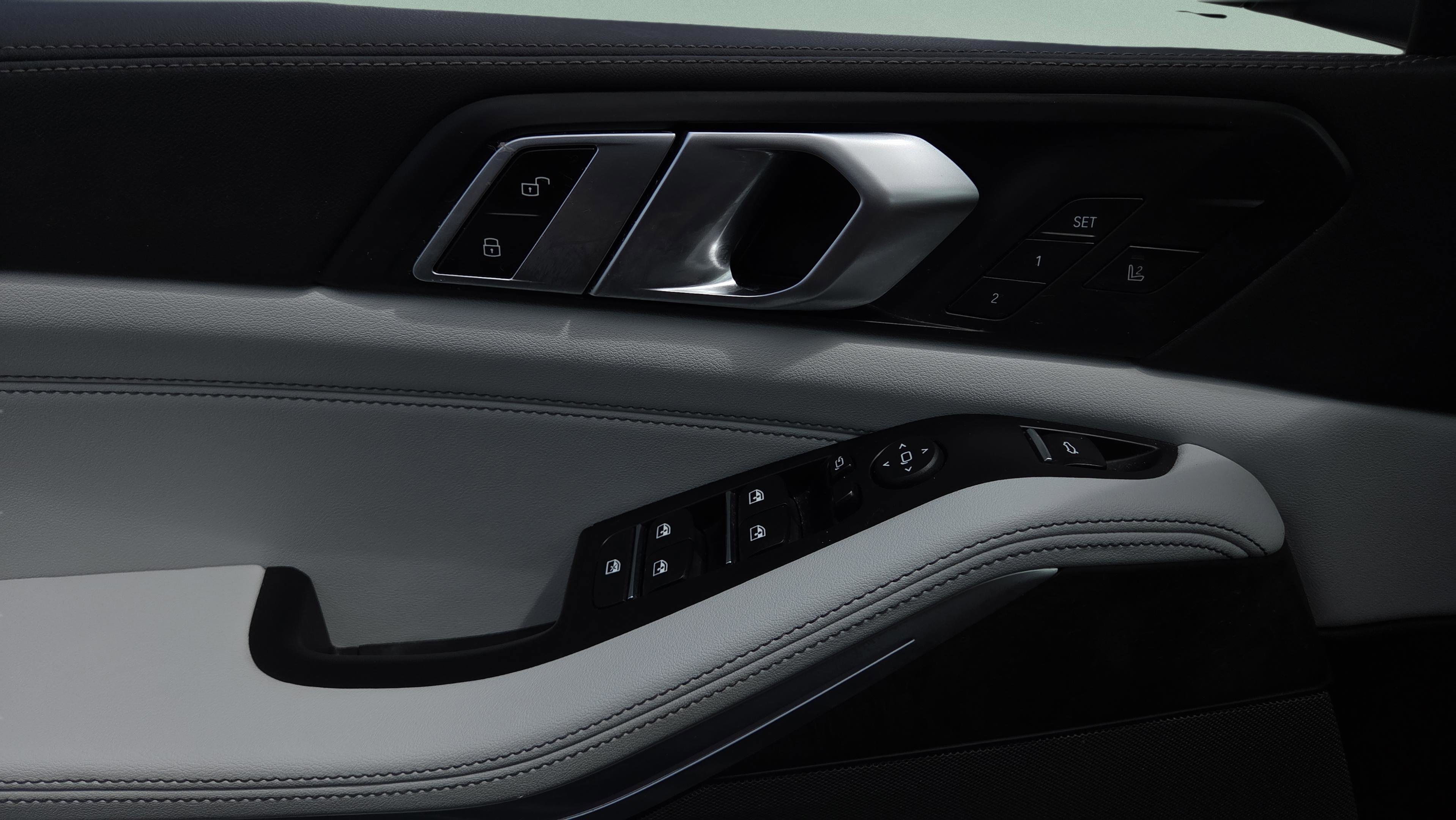 Certified 2024 BMW X5 xDrive40i w/ Premium Package image 41