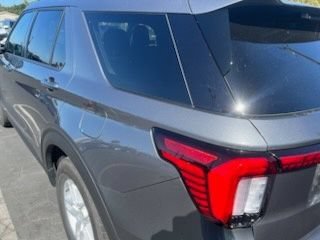 Used 2026 Ford Explorer Active AWD/4WD image 8