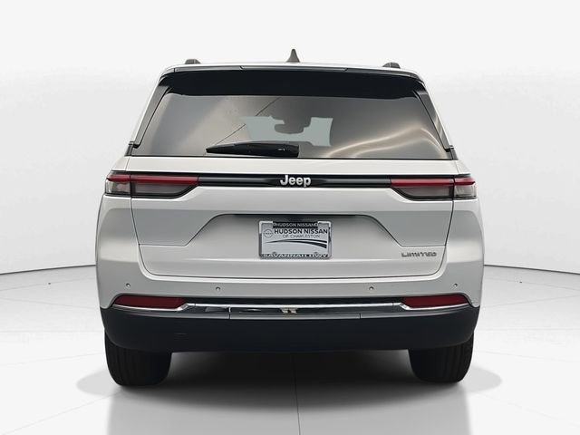 Used 2024 Jeep Grand Cherokee Limited image 8