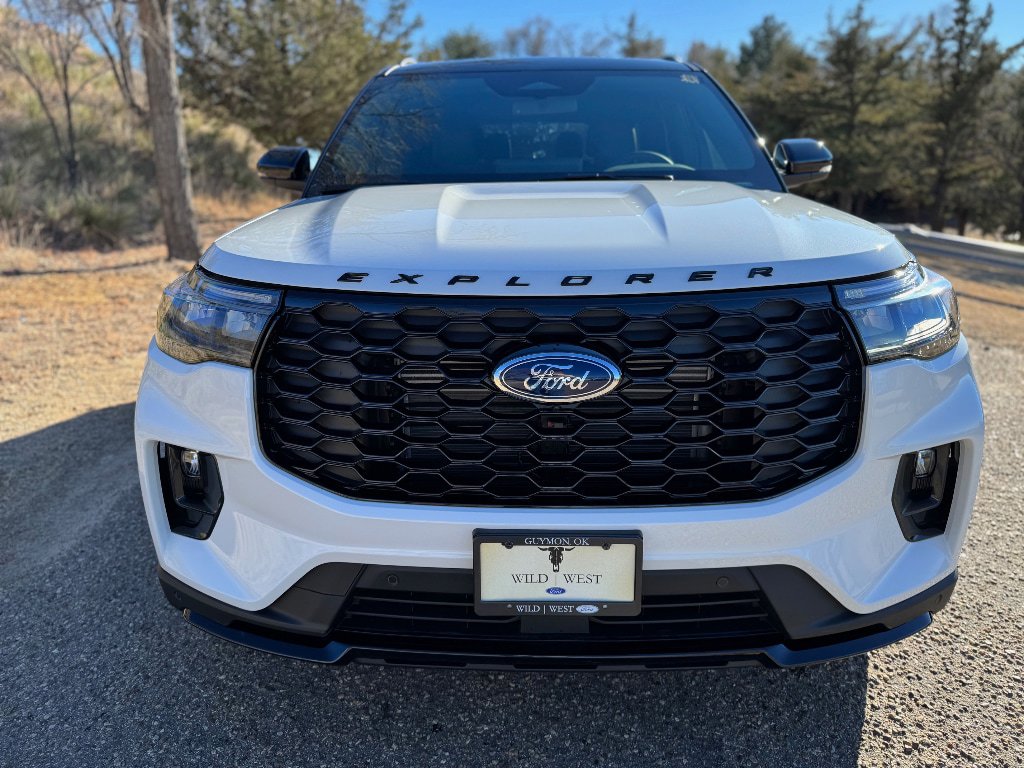 New 2026 Ford Explorer ST-Line w/ ST-Line Street Pack image 9