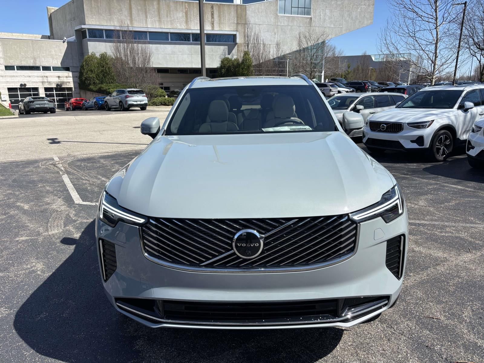 New 2026 Volvo XC90 T8 Plus w/ Protection Package Premier AWD/4WD image 2