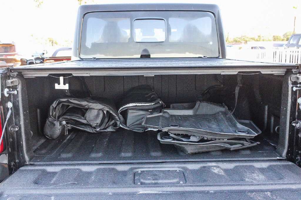 Used 2023 Jeep Gladiator Mojave w/ Safety Group AWD/4WD image 26