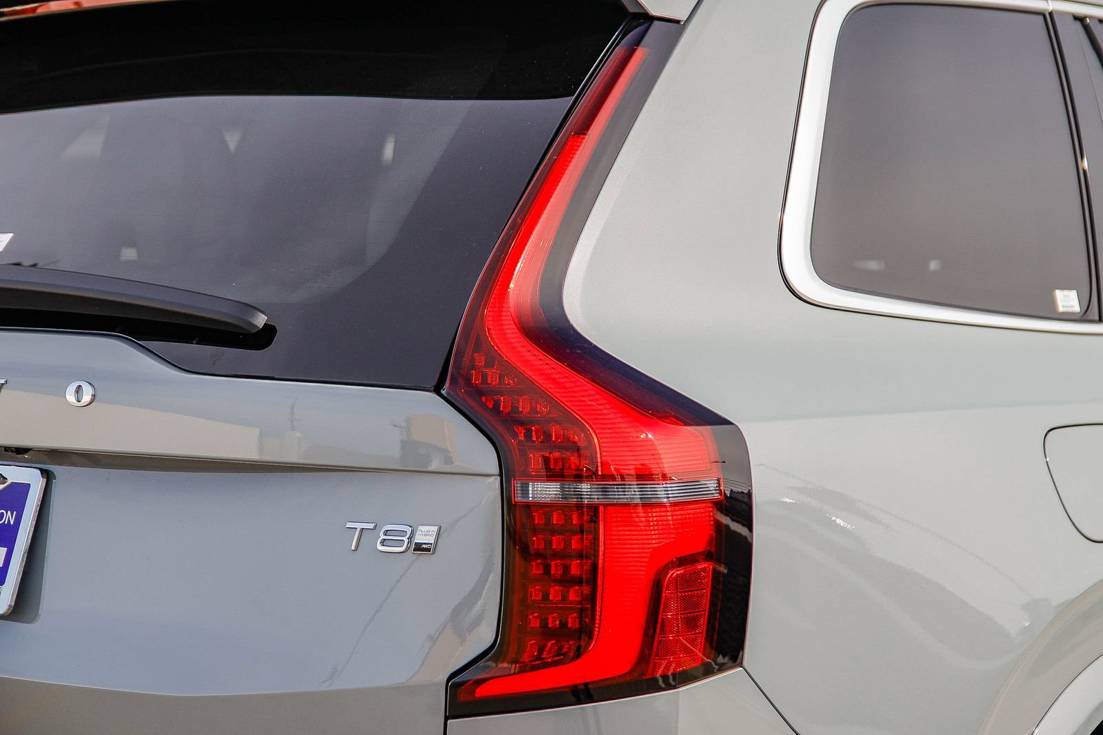 New 2026 Volvo XC90 T8 Ultra w/ Protection Package Premier AWD/4WD image 7