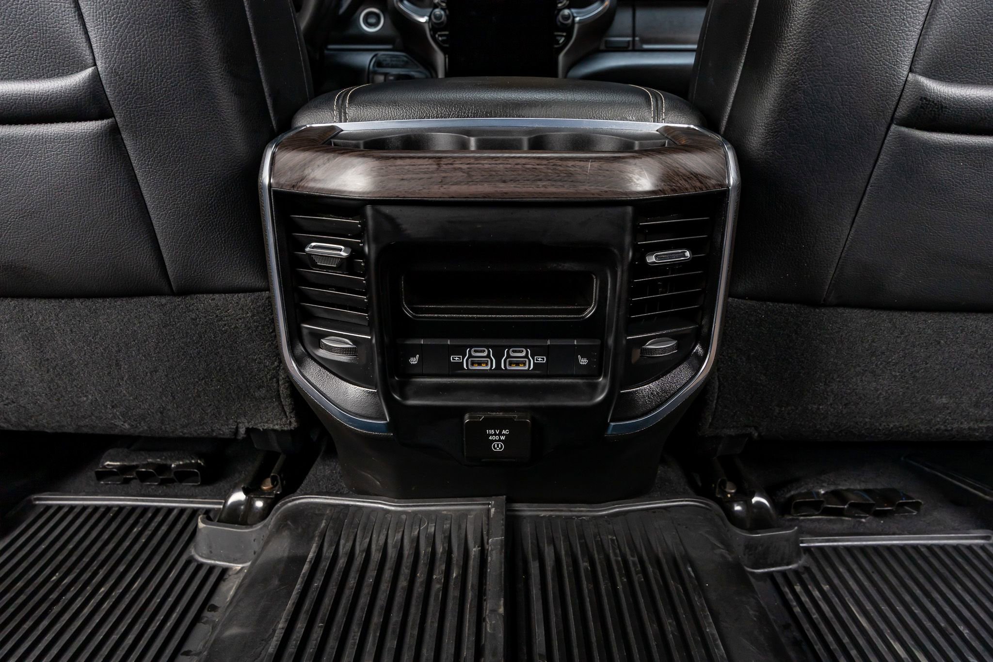 Used 2025 RAM 3500 Laramie AWD/4WD image 33