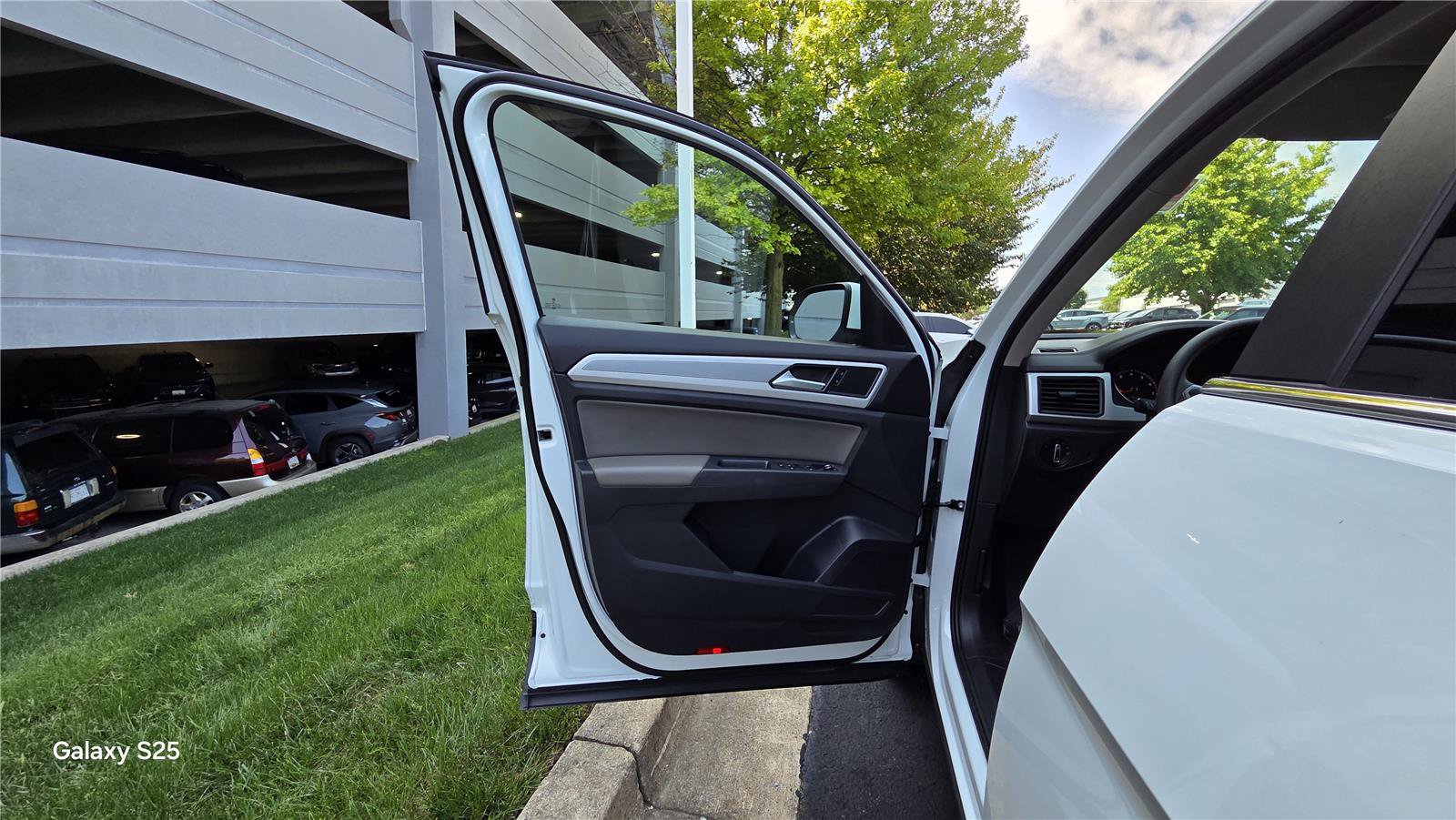 Certified 2021 Volkswagen Atlas S AWD/4WD image 13