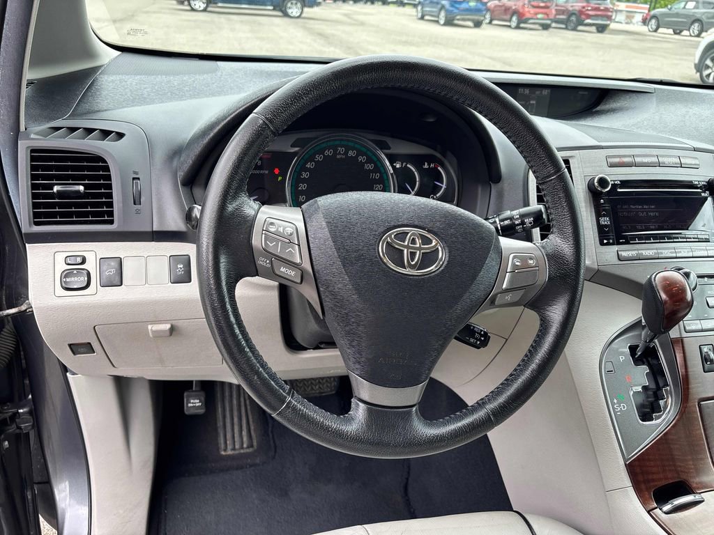 Used 2012 Toyota Venza XLE AWD/4WD image 14