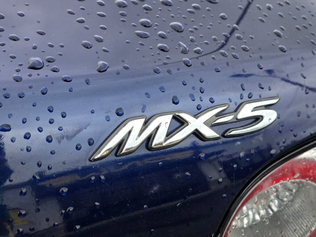 Used 2007 MAZDA MX-5 Miata Touring RWD image 14