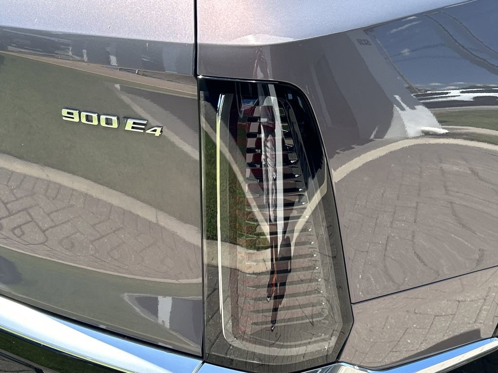 New 2026 Cadillac Vistiq Luxury image 8