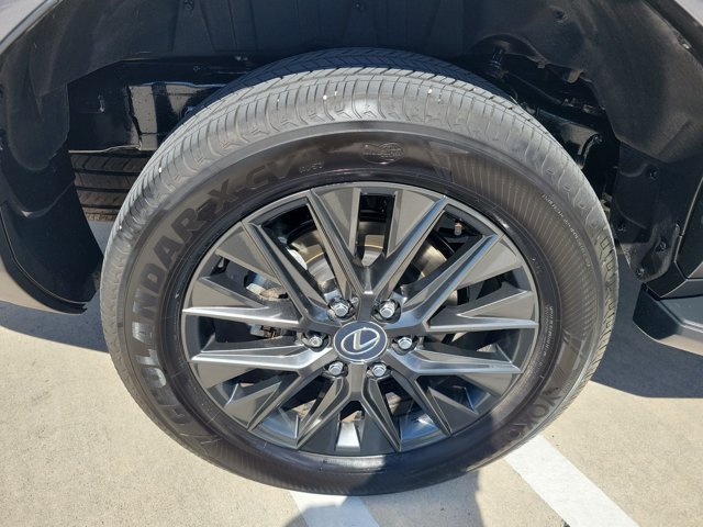 Used 2025 Lexus GX 550 w/ Cold Area Package AWD/4WD image 9