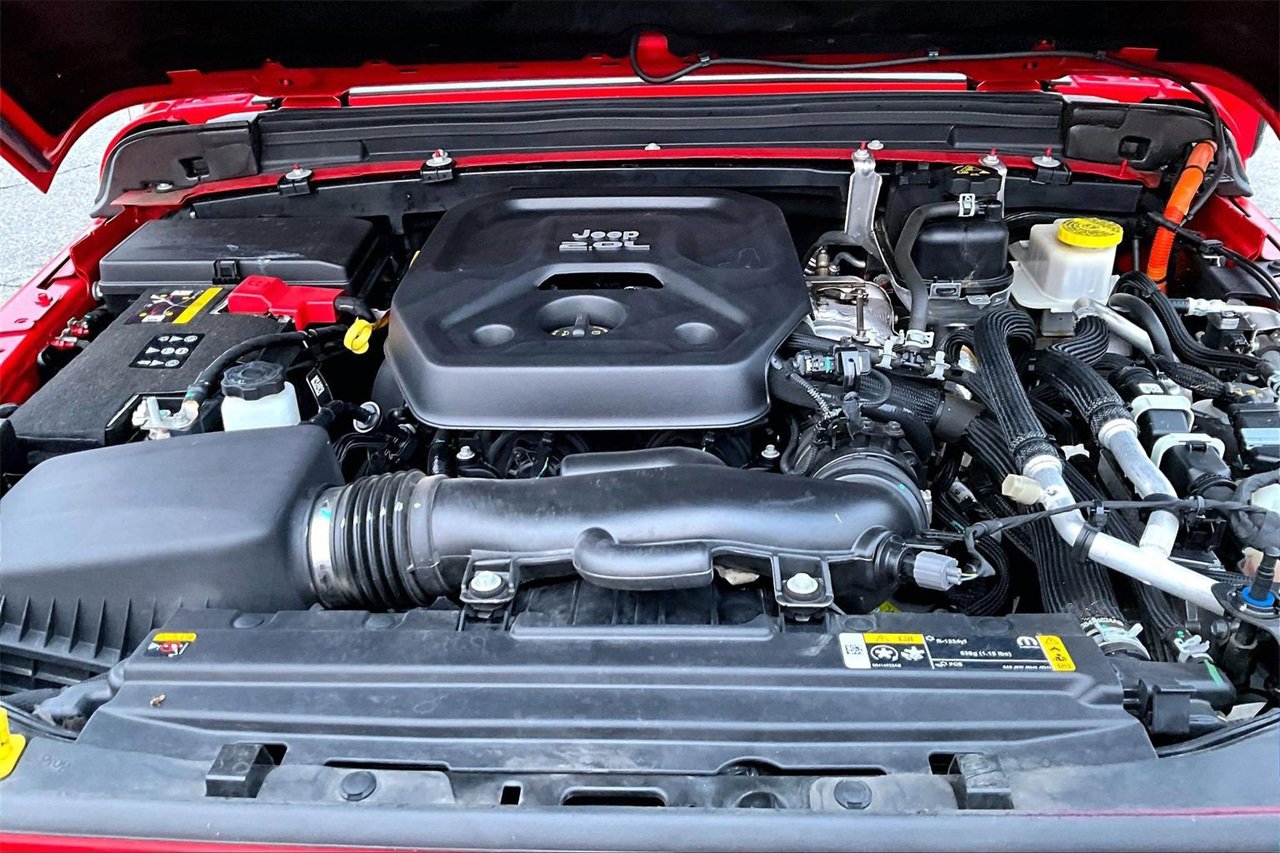 Used 2023 Jeep Wrangler Unlimited Sahara w/ Cold Weather Group image 35