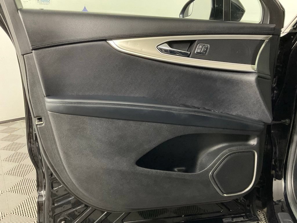 Used 2018 Lincoln MKX Premiere FWD image 12