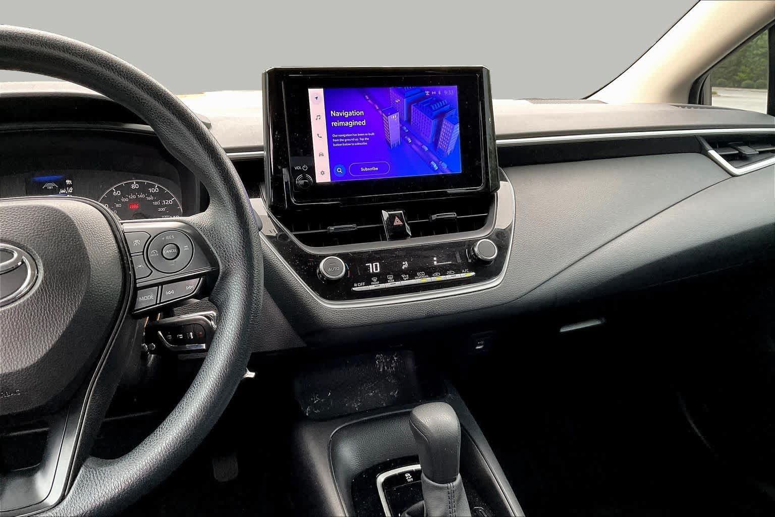 Used 2024 Toyota Corolla LE FWD image 7