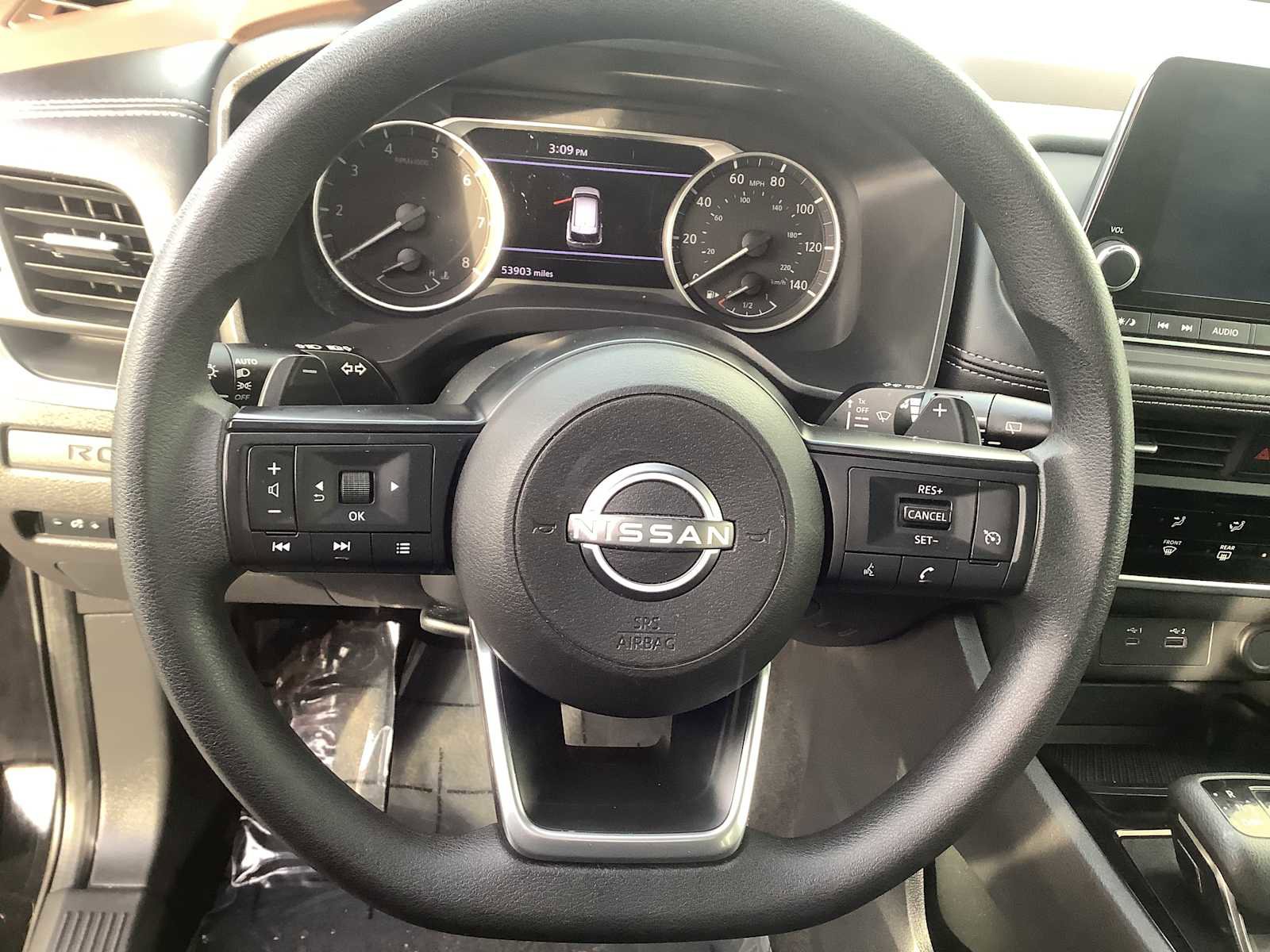 Used 2023 Nissan Rogue S image 15