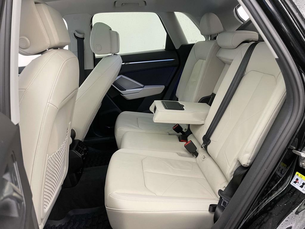 Certified 2023 Audi Q3 2.0T Premium Plus w/ Premium Plus Package image 19