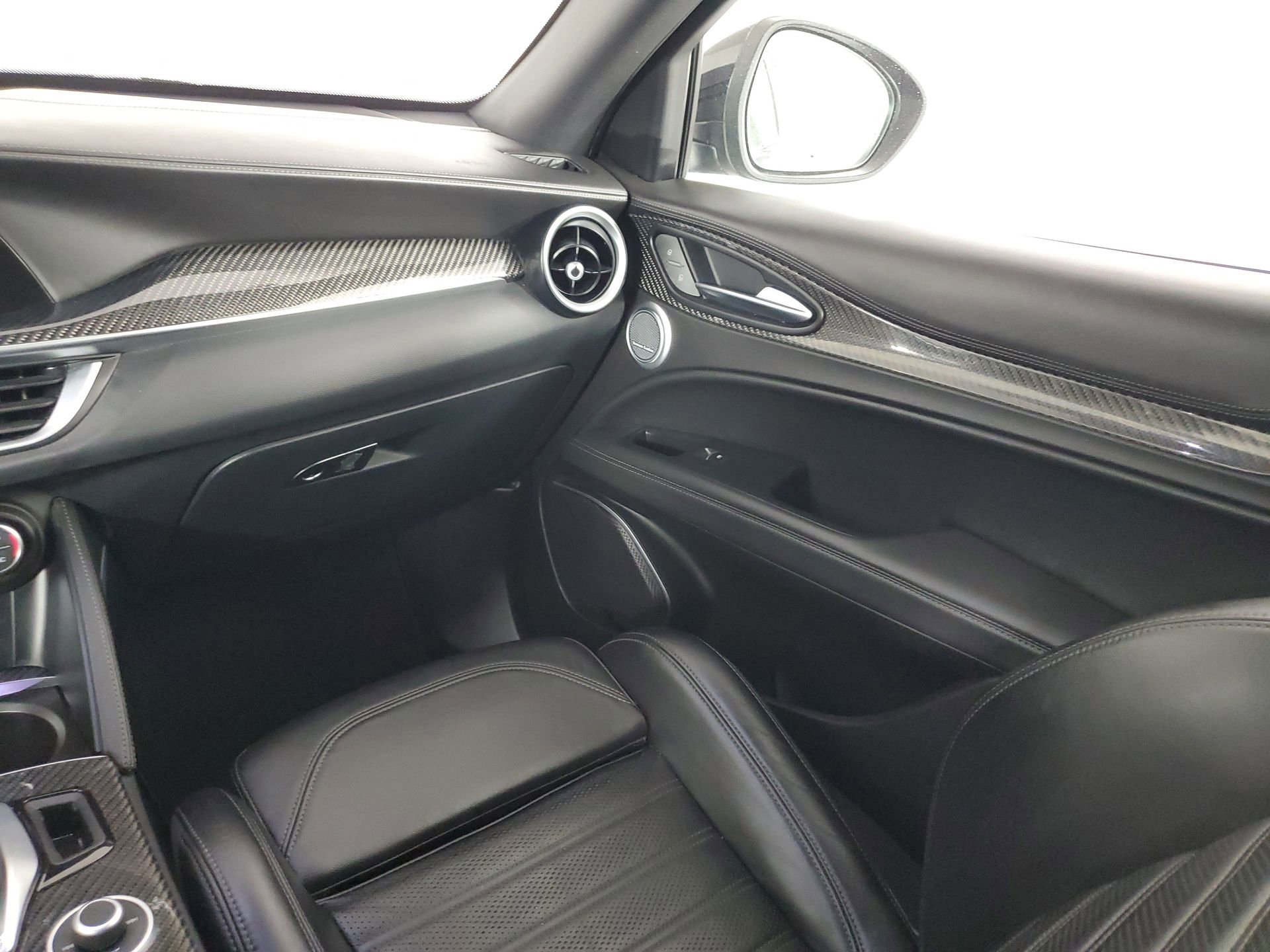 Used 2022 Alfa Romeo Stelvio Quadrifoglio w/ Active Assist Plus Package image 49