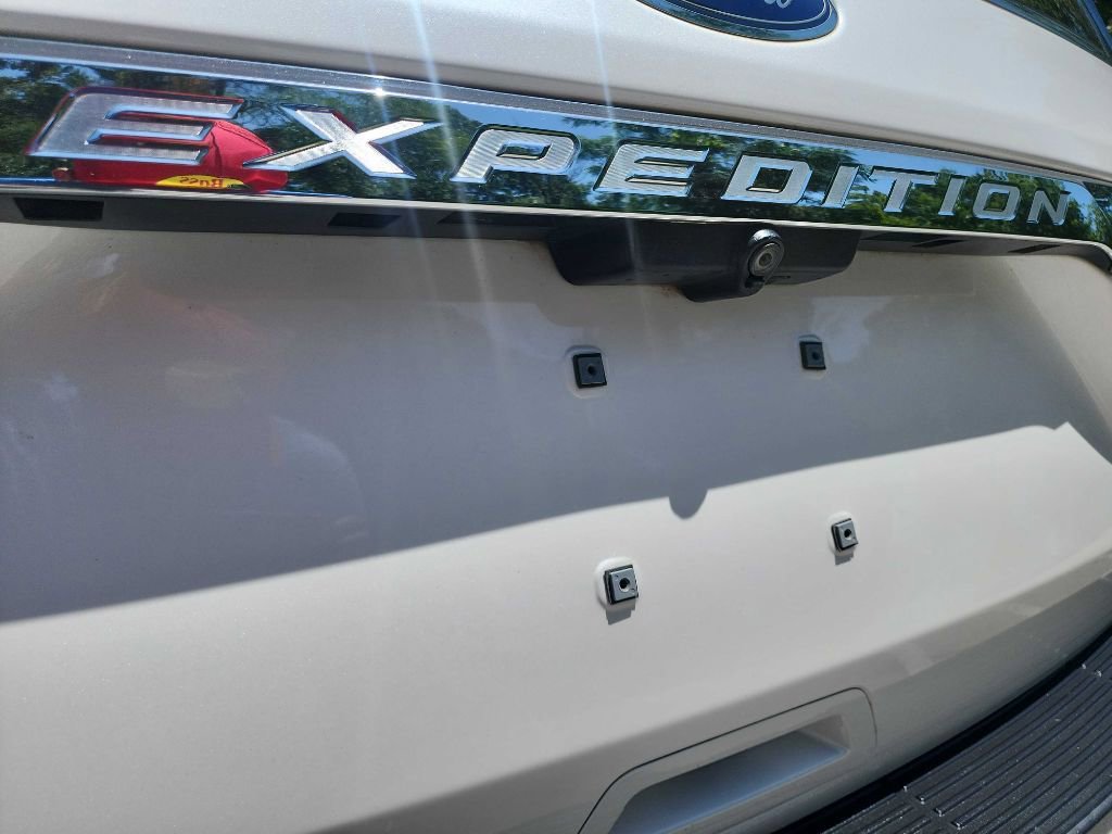 Used 2019 Ford Expedition XLT w/ Equipment Group 202A image 9