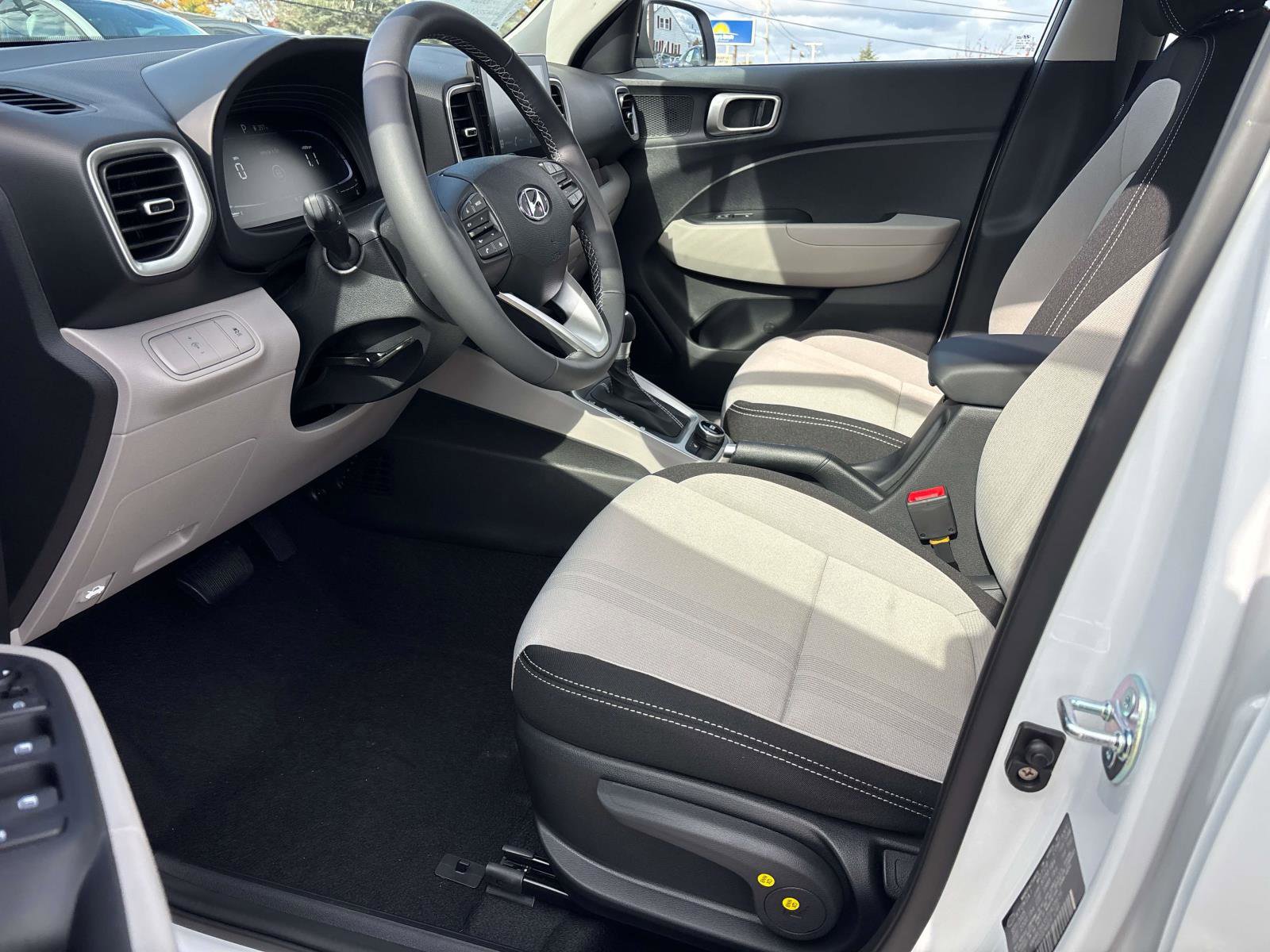 New 2026 Hyundai Venue SEL image 6