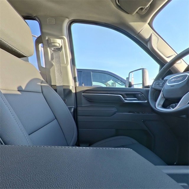 New 2026 GMC Sierra 2500 SLT image 28