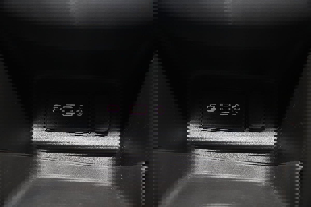 Used 2022 Chevrolet Equinox RS image 27