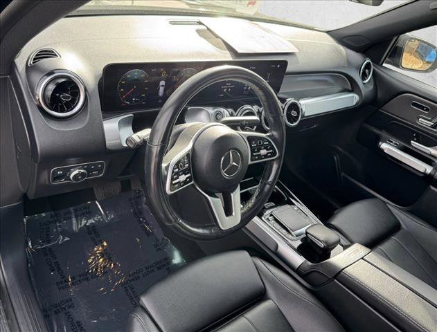 Used 2023 Mercedes-Benz GLB 250 4MATIC image 11