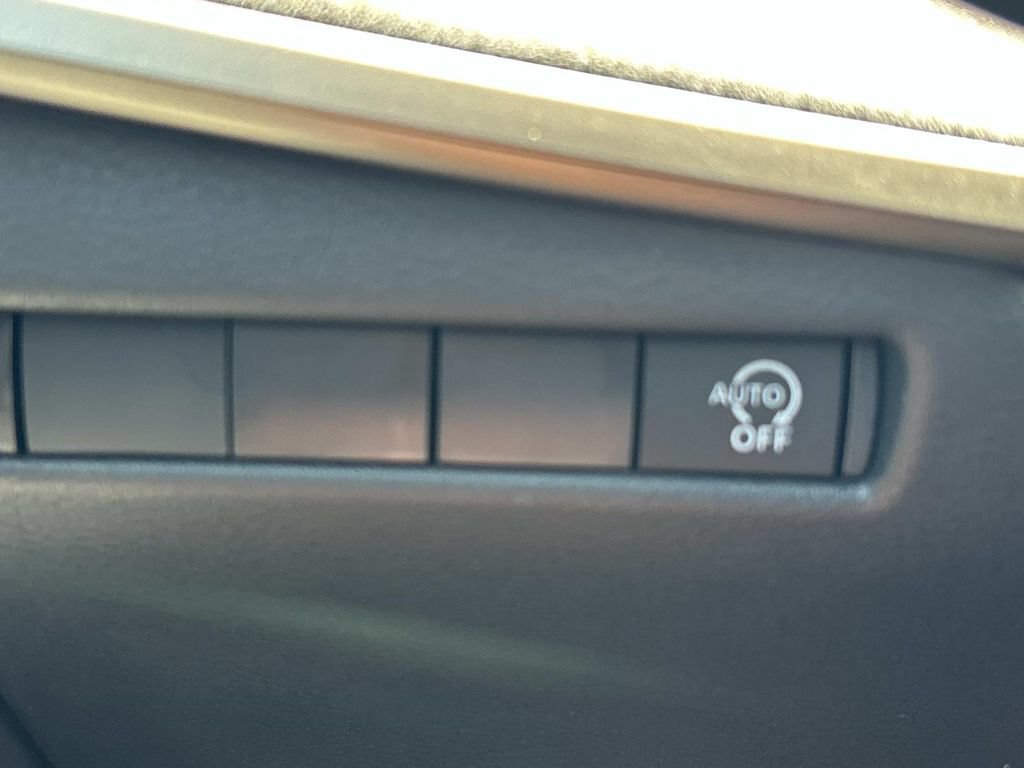 New 2026 Nissan Kicks S FWD image 25