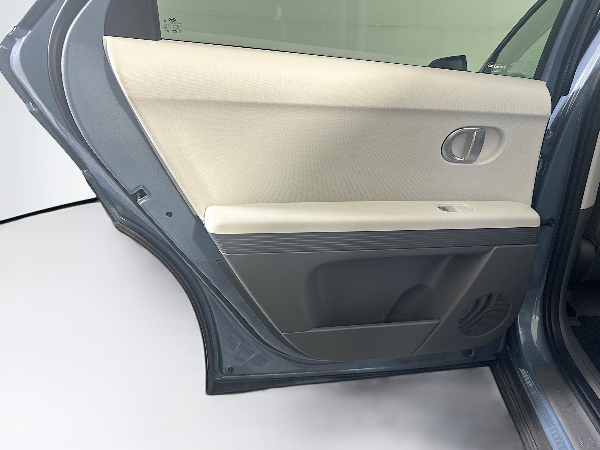 Used 2024 Hyundai Ioniq 5 SEL RWD image 27