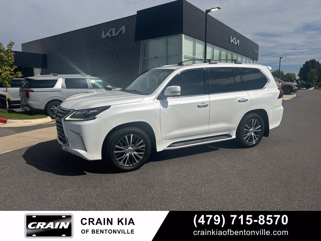Used 2016 Lexus LX 570 4WD w/ Luxury Package image 2