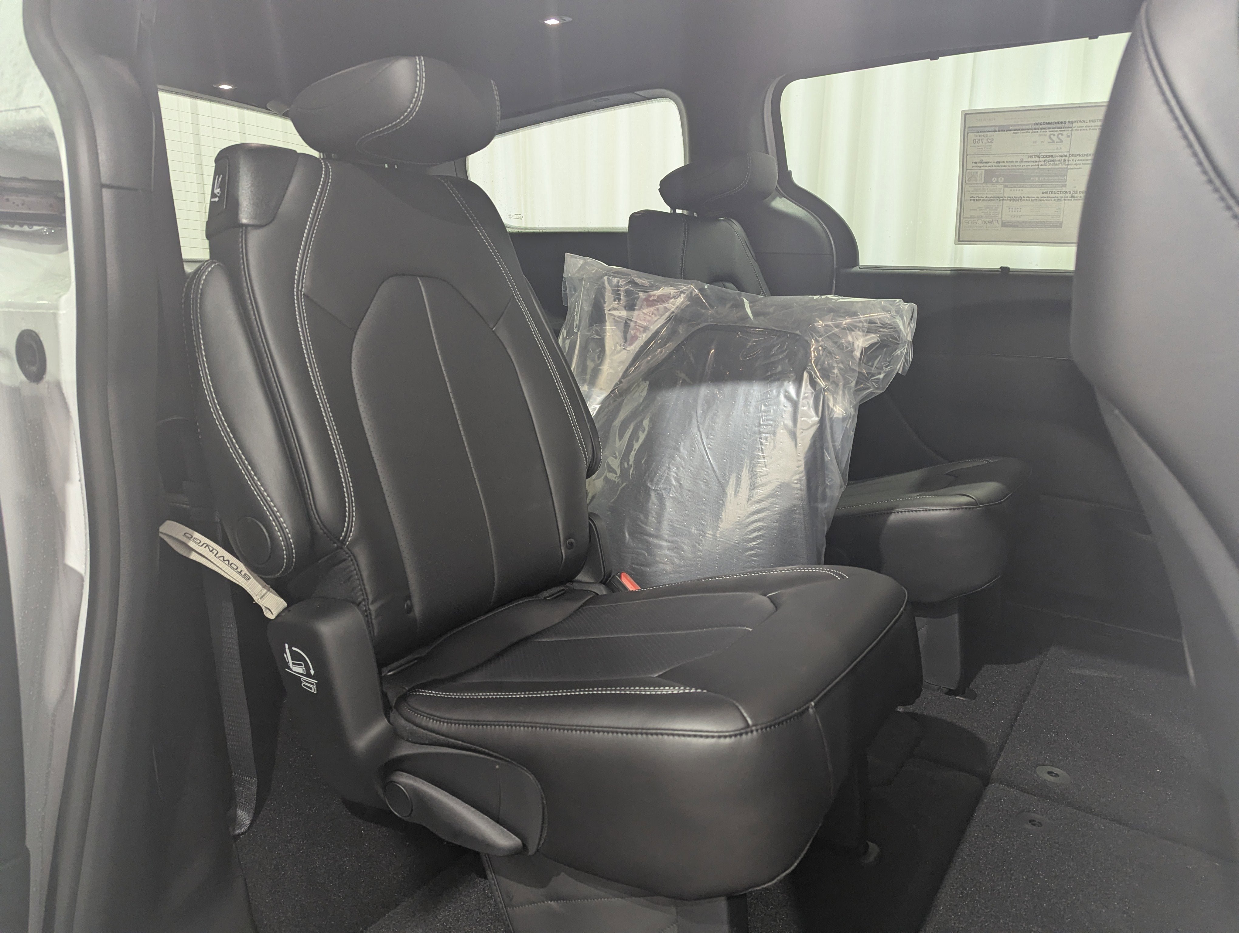 New 2026 Chrysler Pacifica Select image 13