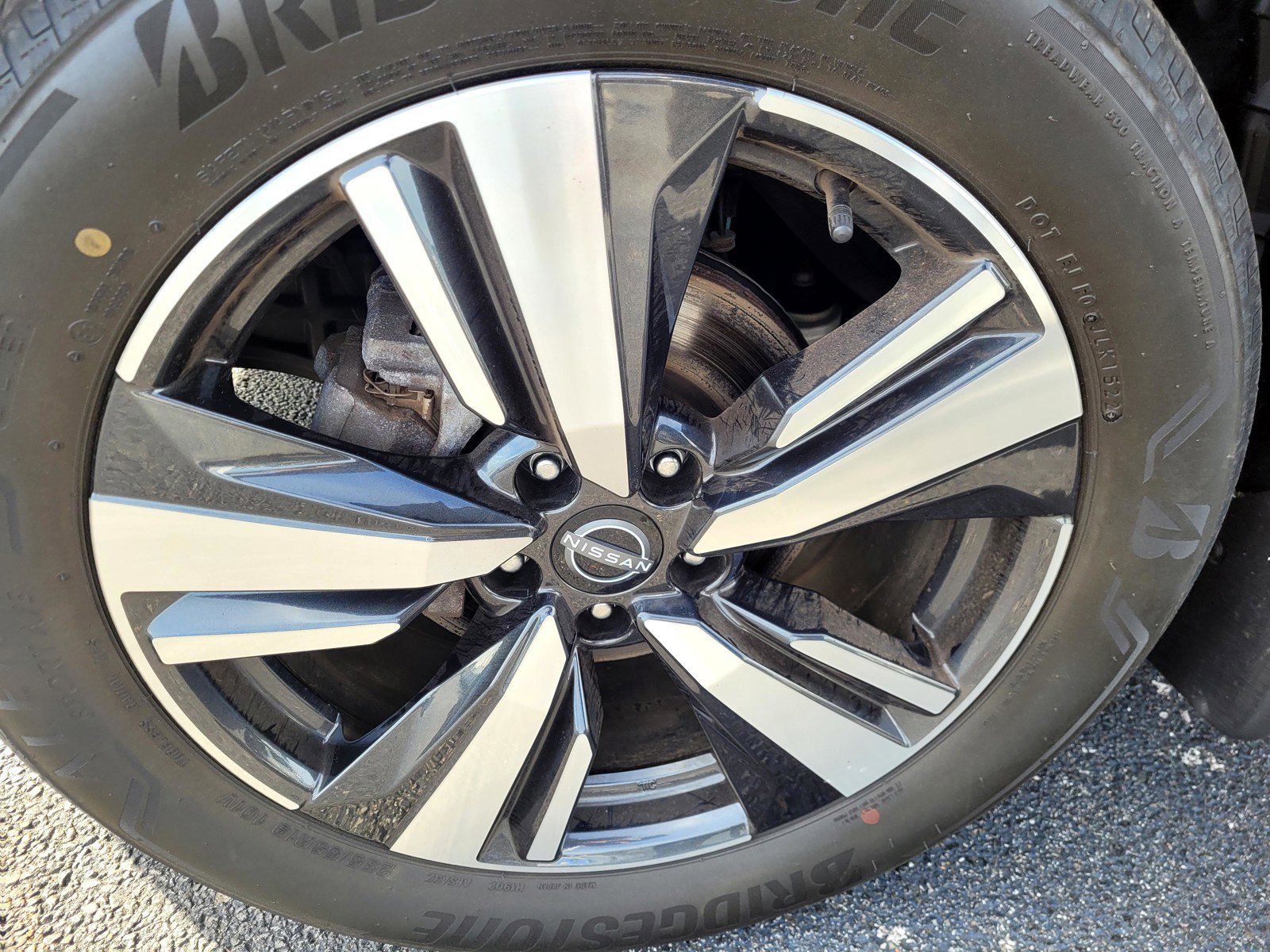 Used 2022 Nissan Rogue Platinum w/ Head-Up Display Package image 12