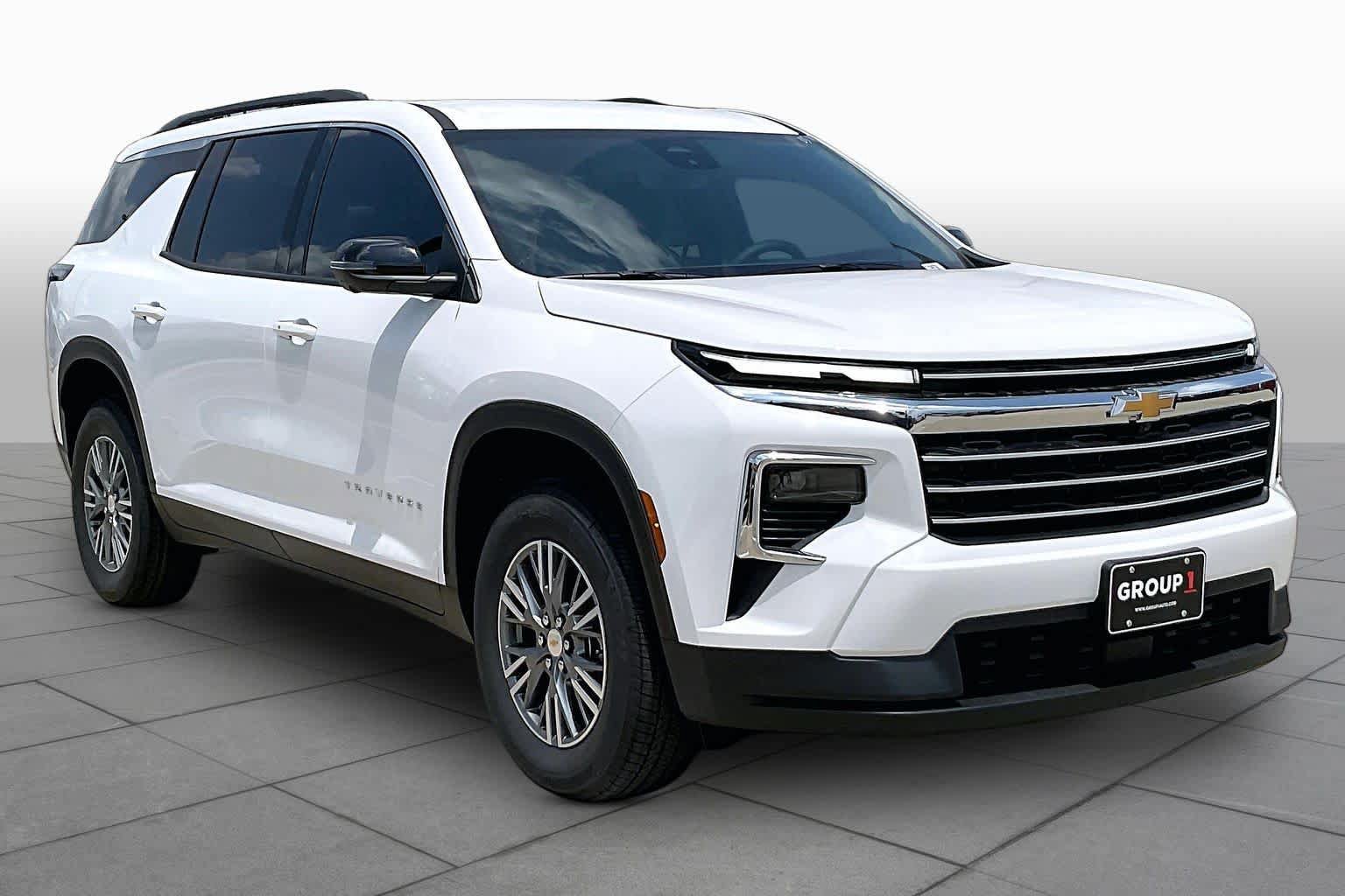 New 2026 Chevrolet Traverse LT w/ Driver Confidence Package FWD image 3