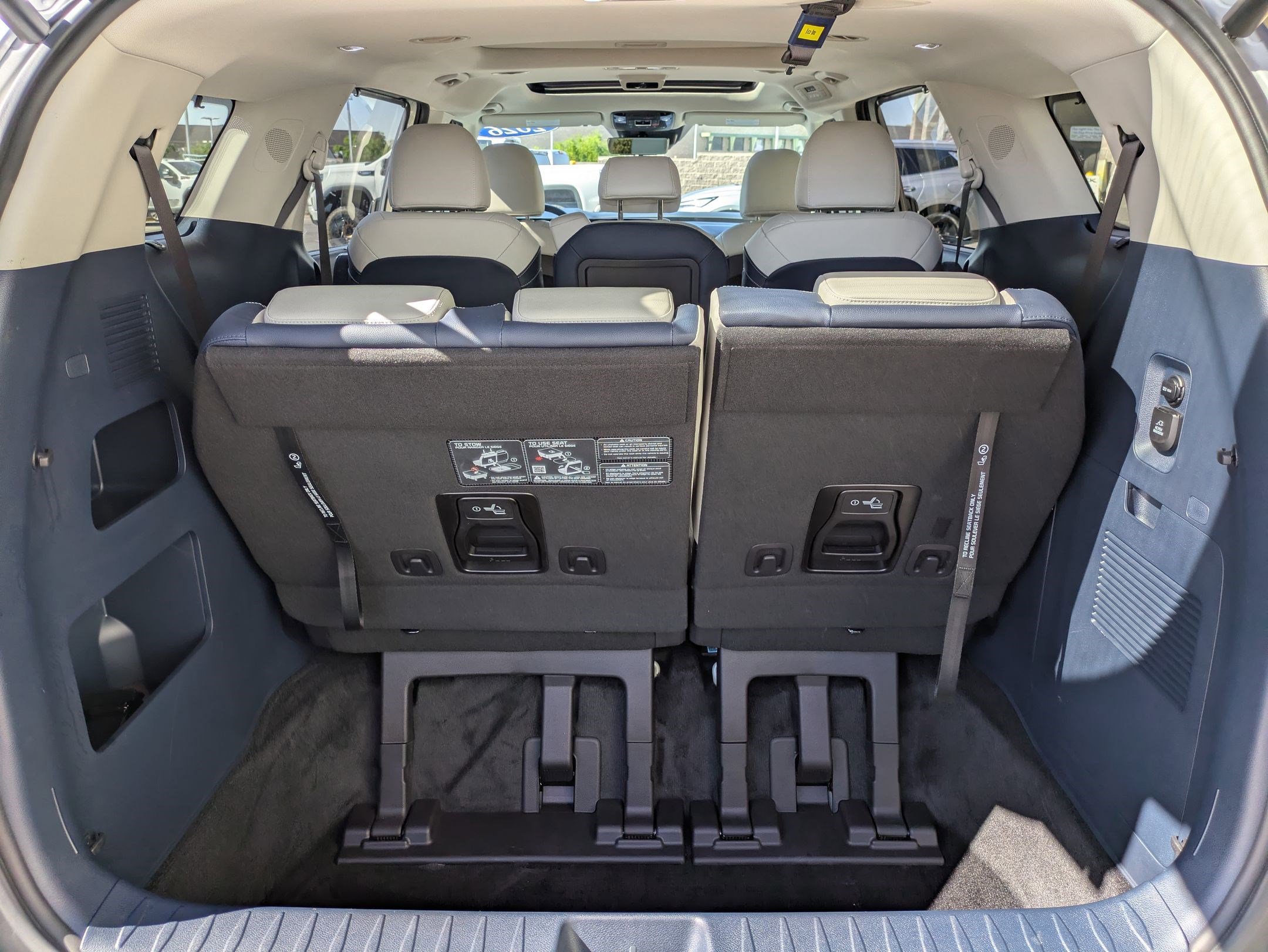 Used 2026 Kia Carnival SX Prestige FWD image 32
