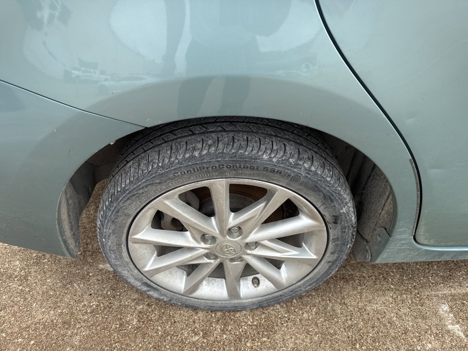Used 2013 Toyota Prius V Five image 12