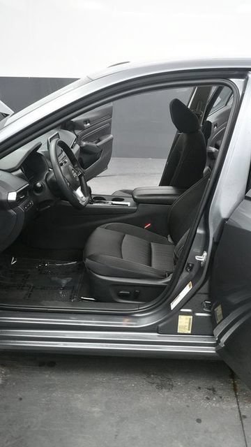 Used 2020 Nissan Altima 2.5 S FWD image 9