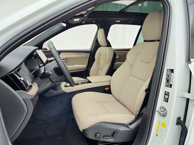 New 2026 Volvo XC90 T8 Plus w/ Protection Package Premier image 17