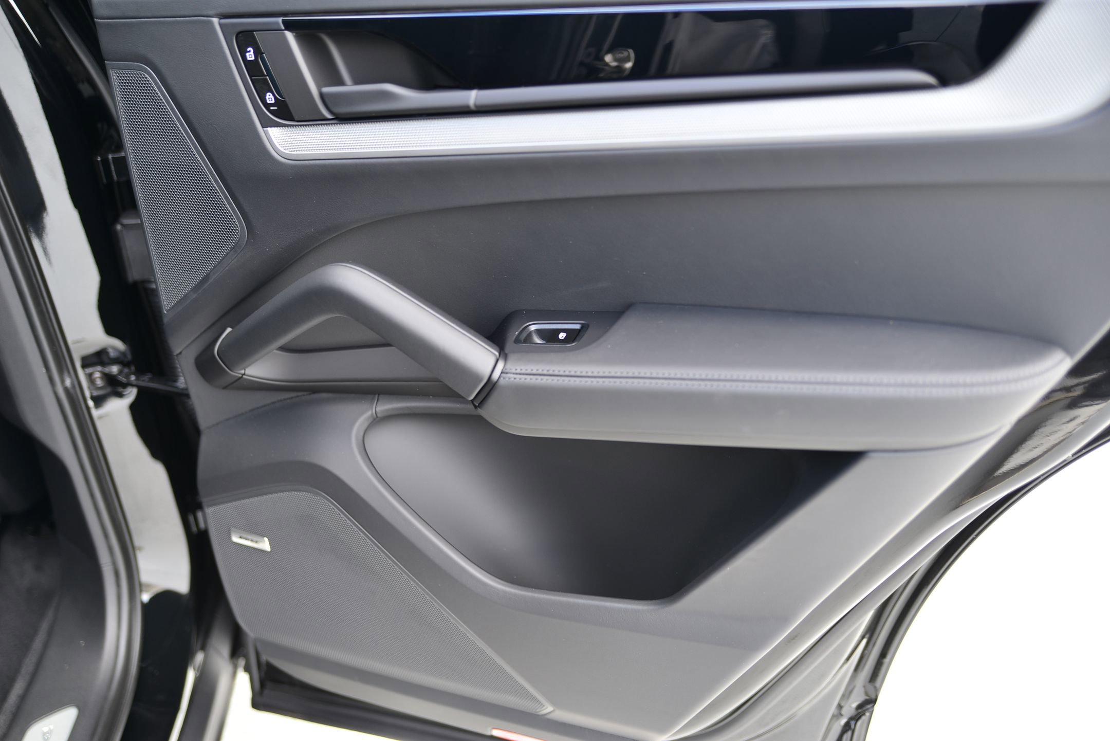 Certified 2026 Porsche Cayenne E-Hybrid image 27