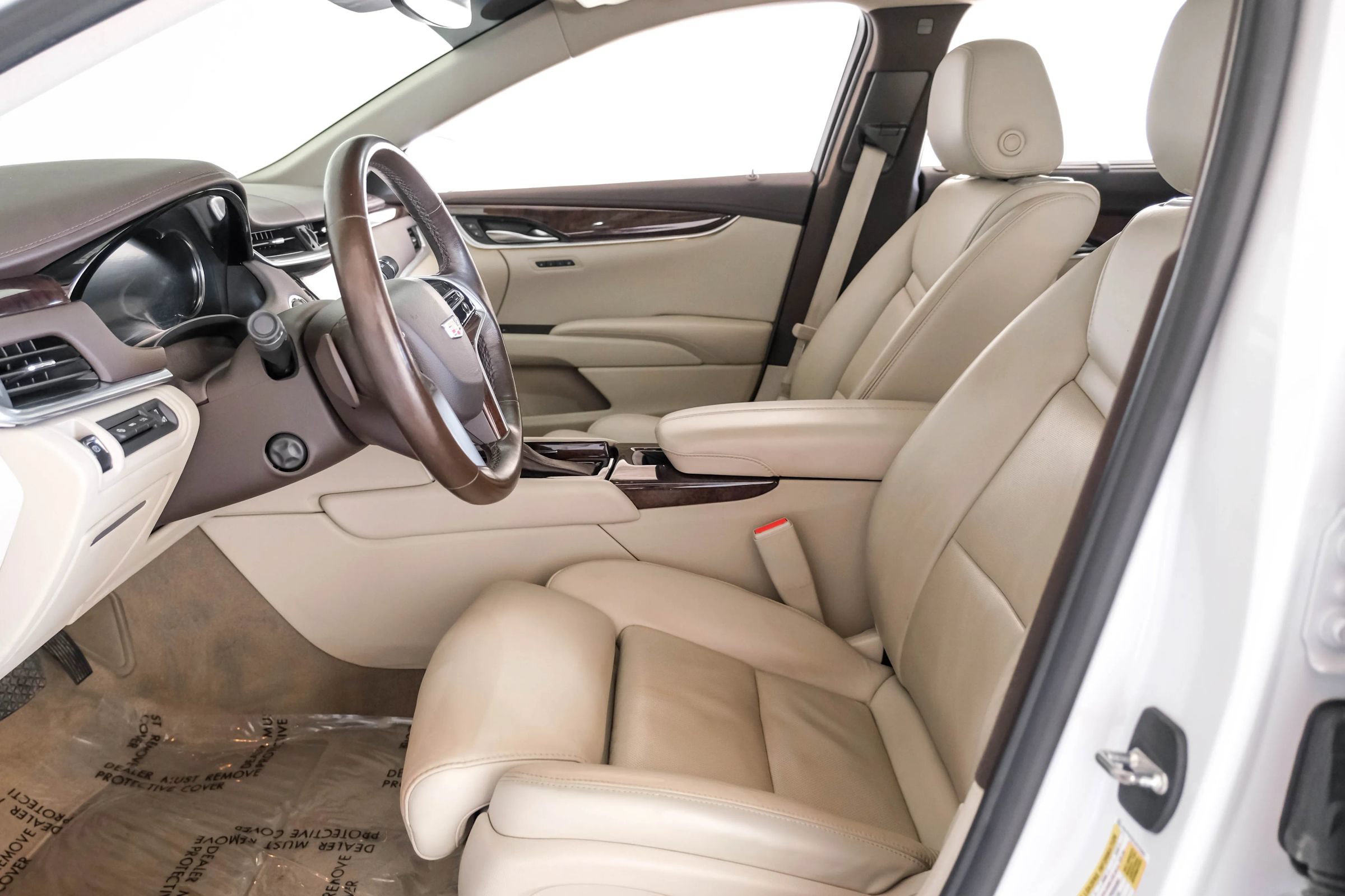Used 2016 Cadillac XTS Premium FWD image 3