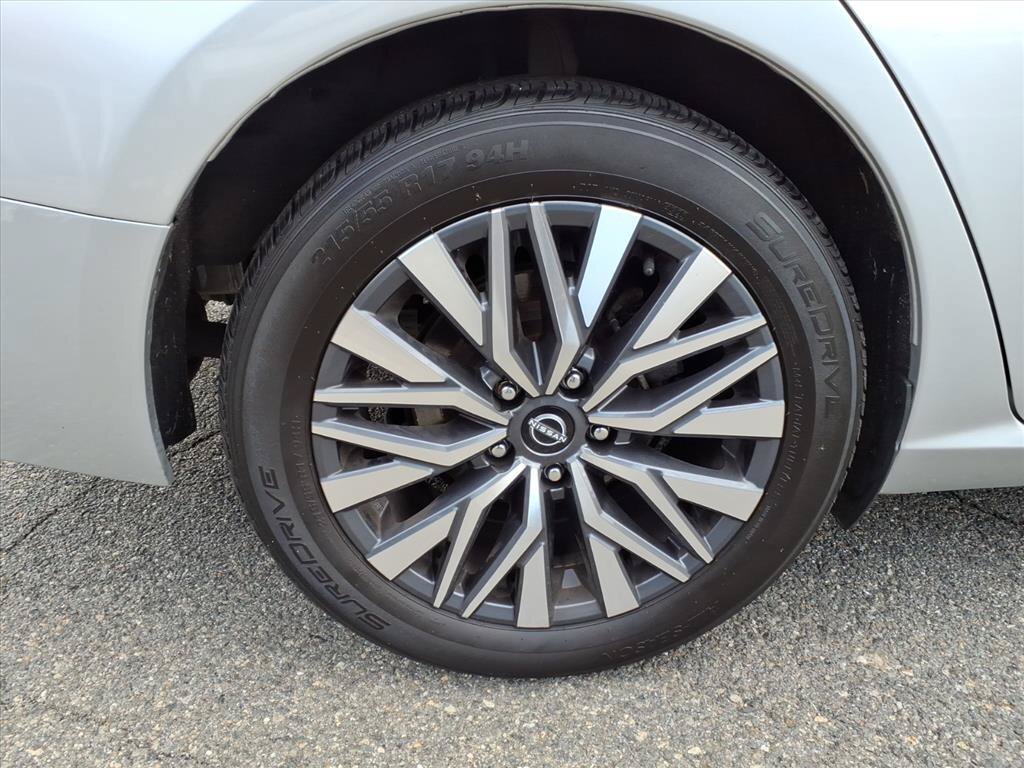 Used 2023 Nissan Altima 2.5 SV FWD image 17