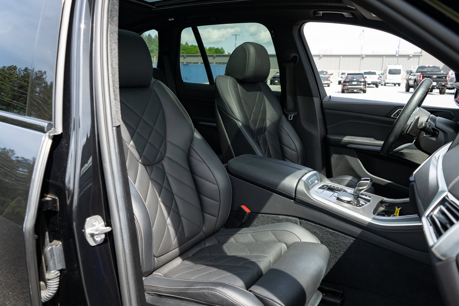 Used 2023 BMW X5 sDrive40i w/ M Sport Package RWD image 23
