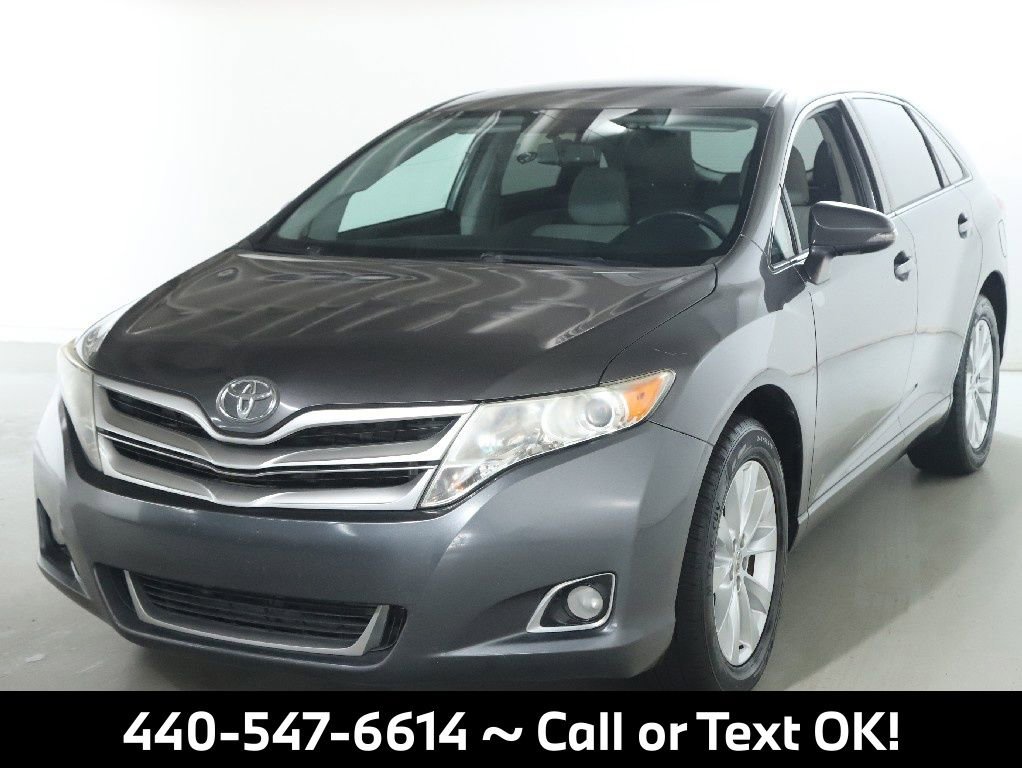 Used 2014 Toyota Venza LE image 2