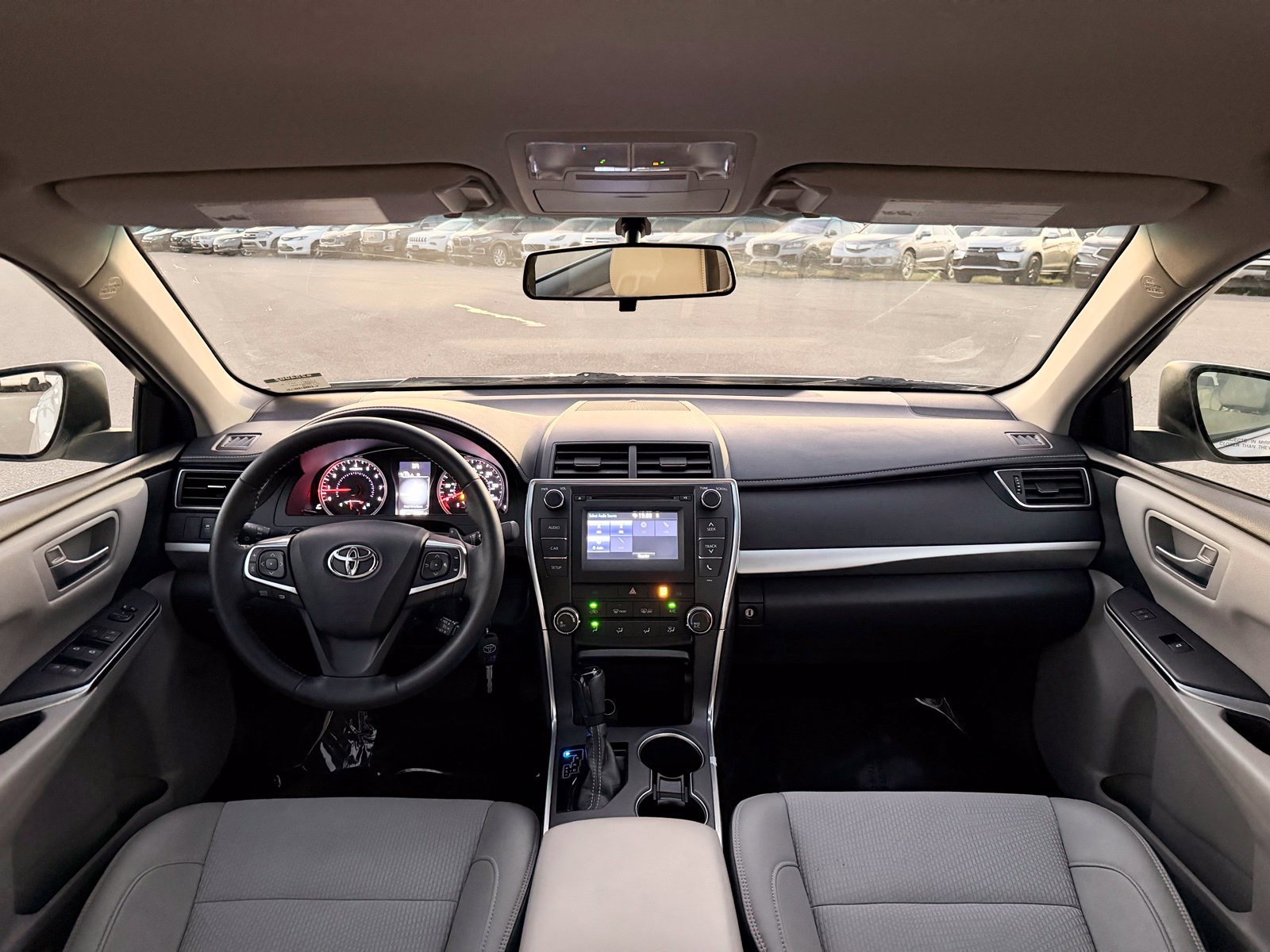 Used 2016 Toyota Camry SE FWD image 24