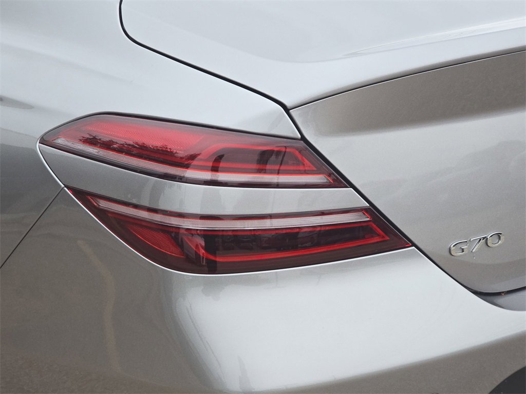 Used 2026 Genesis G70 2.5T image 32