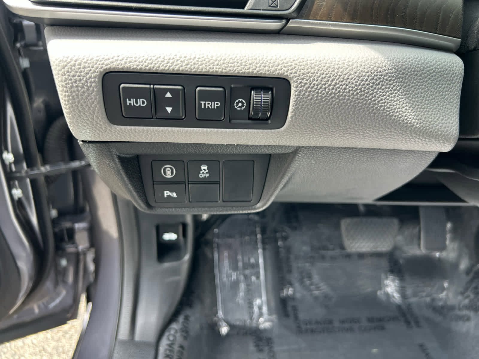 Used 2018 Honda Accord Touring image 15