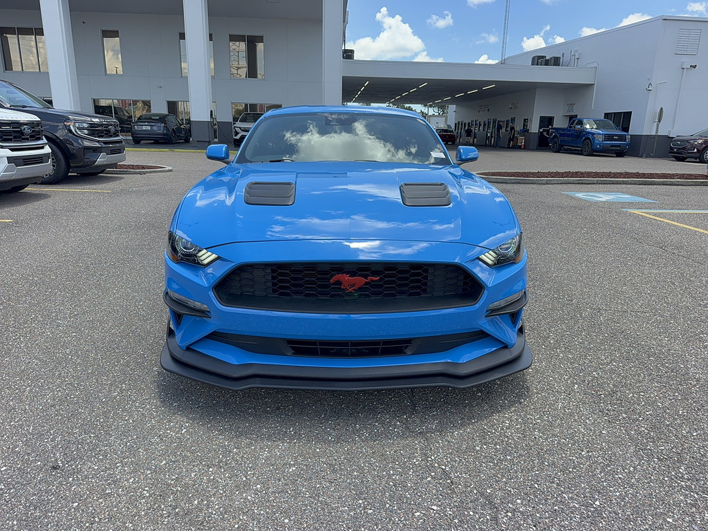 Used 2022 Ford Mustang Coupe RWD image 3
