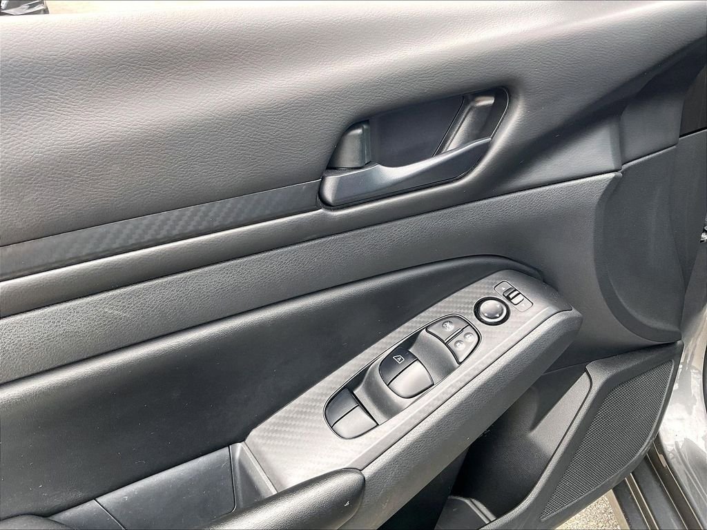 Used 2024 Nissan Altima 2.5 S FWD image 35