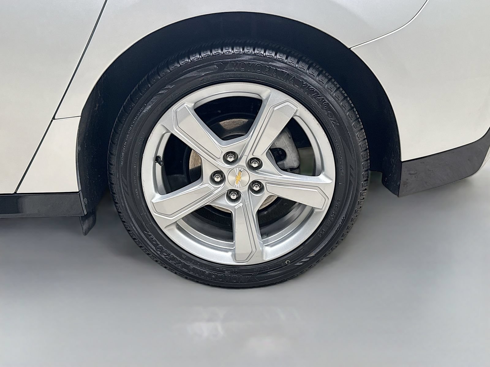 Used 2017 Chevrolet Volt LT FWD image 31