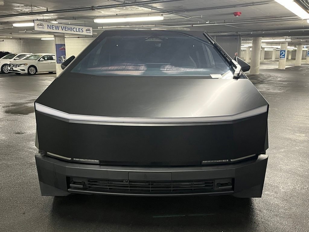 Used 2025 Tesla Cybertruck AWD Crew Cab image 33