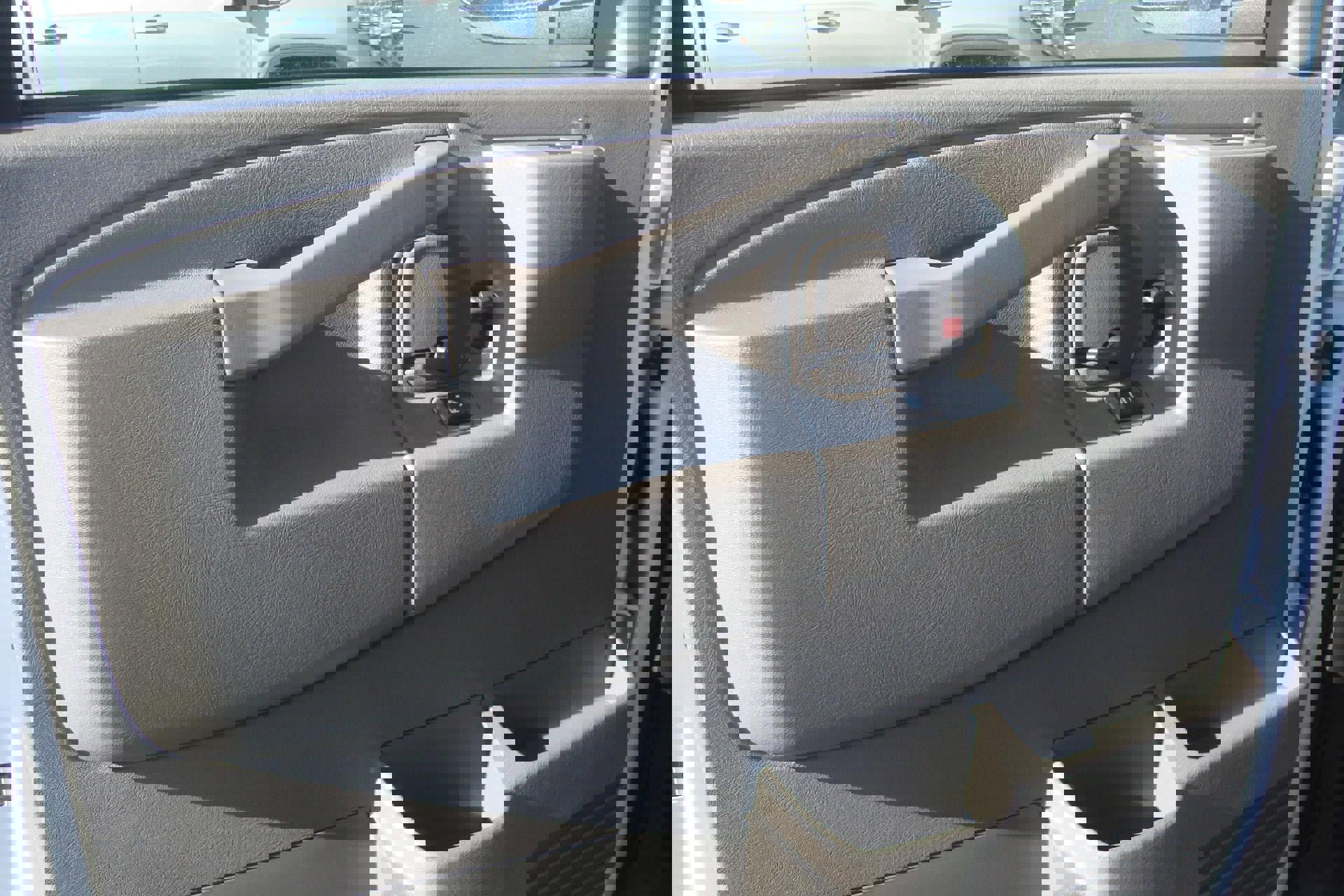 New 2025 GMC Savana 2500 w/ Driver Convenience Package RWD image 8