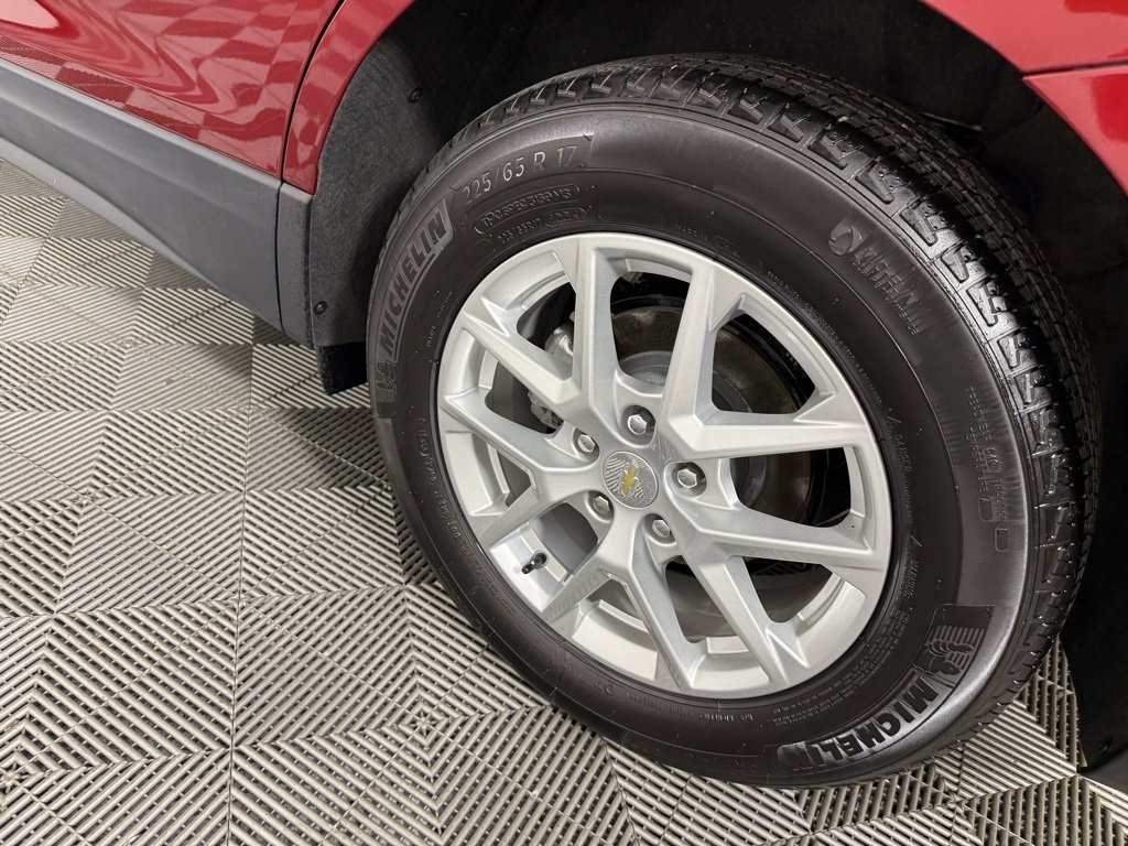 Used 2024 Chevrolet Equinox LT w/ LPO, Floor Liner Package image 12
