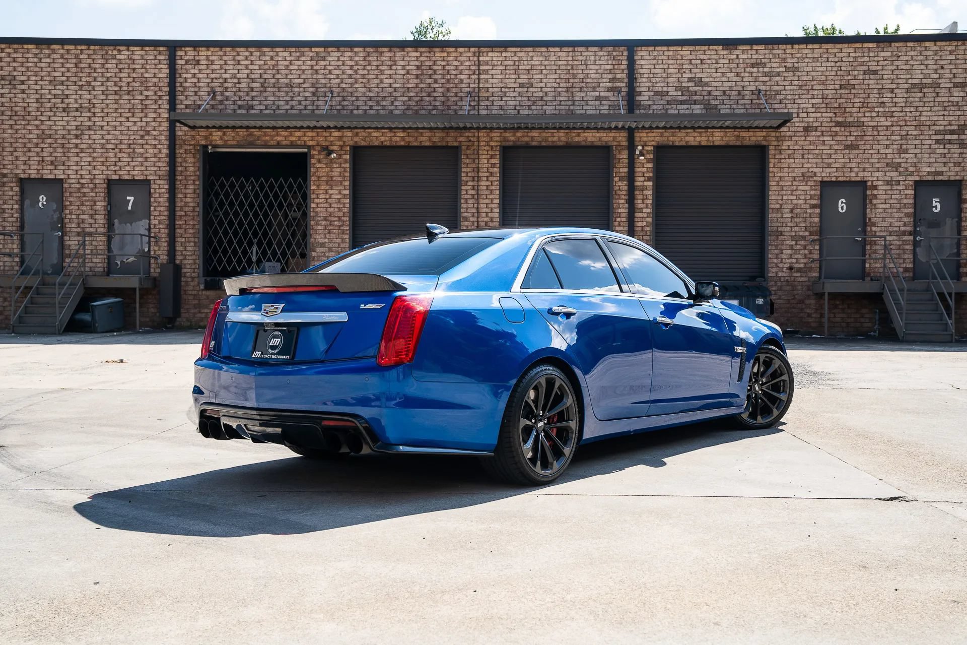 Used 2018 Cadillac CTS V w/ Luxury Package RWD image 2